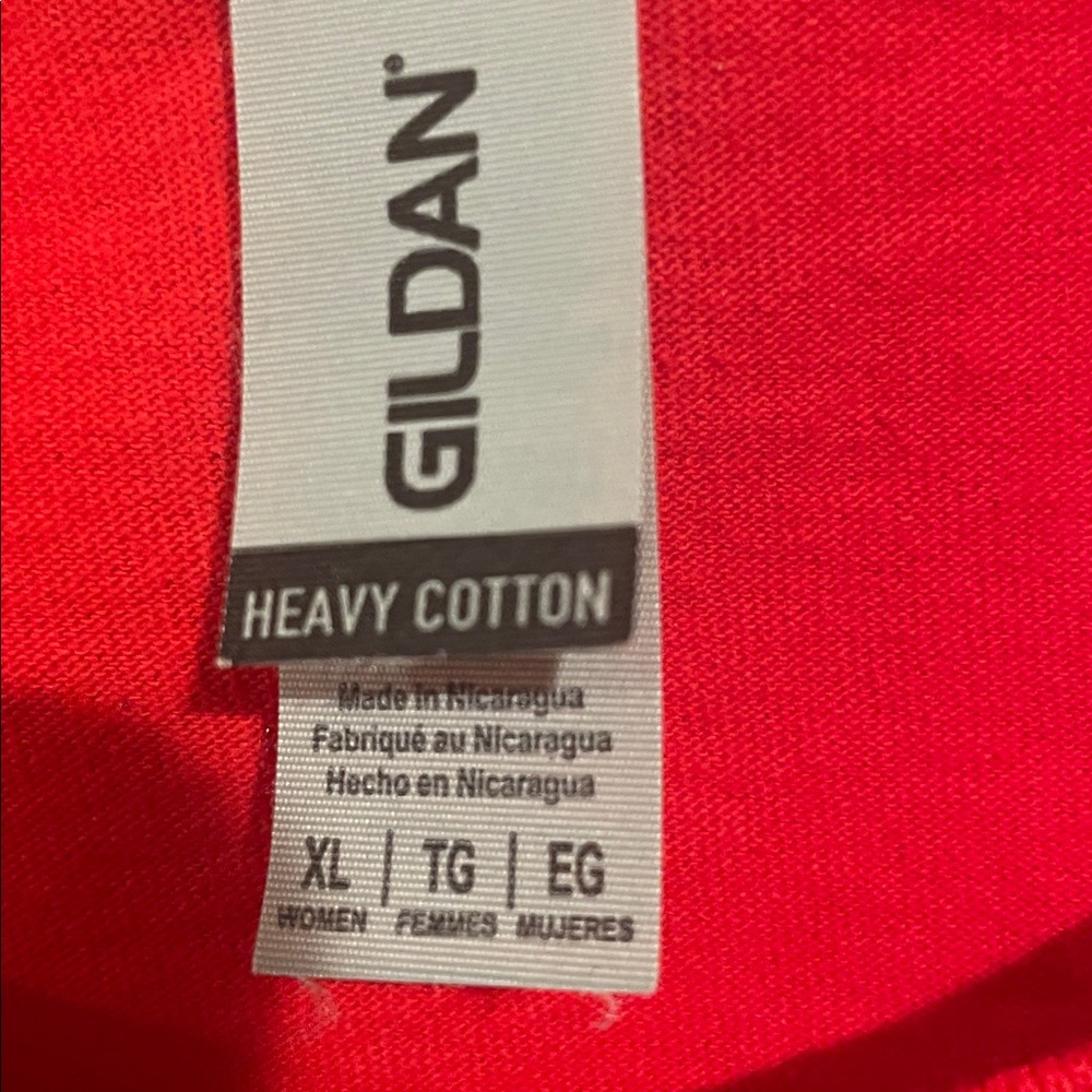 Gildan Red Tee with Sunglasses Giraffe Graphic - Picture 3 of 3